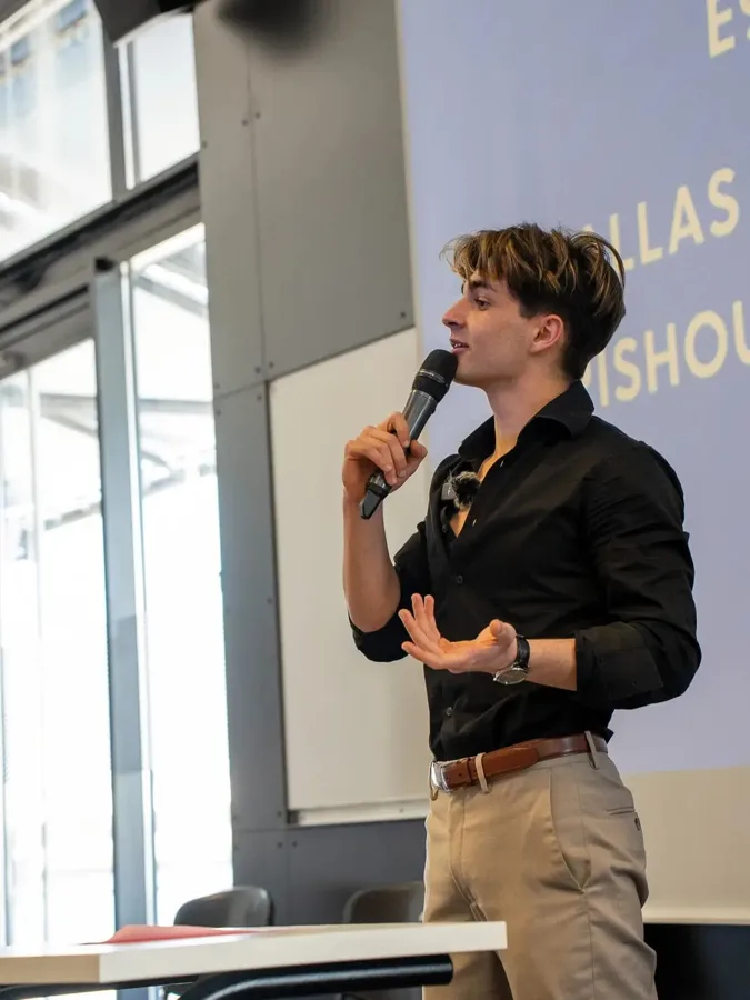 Gabriel Pallas, fondateur de Leero, en conférence